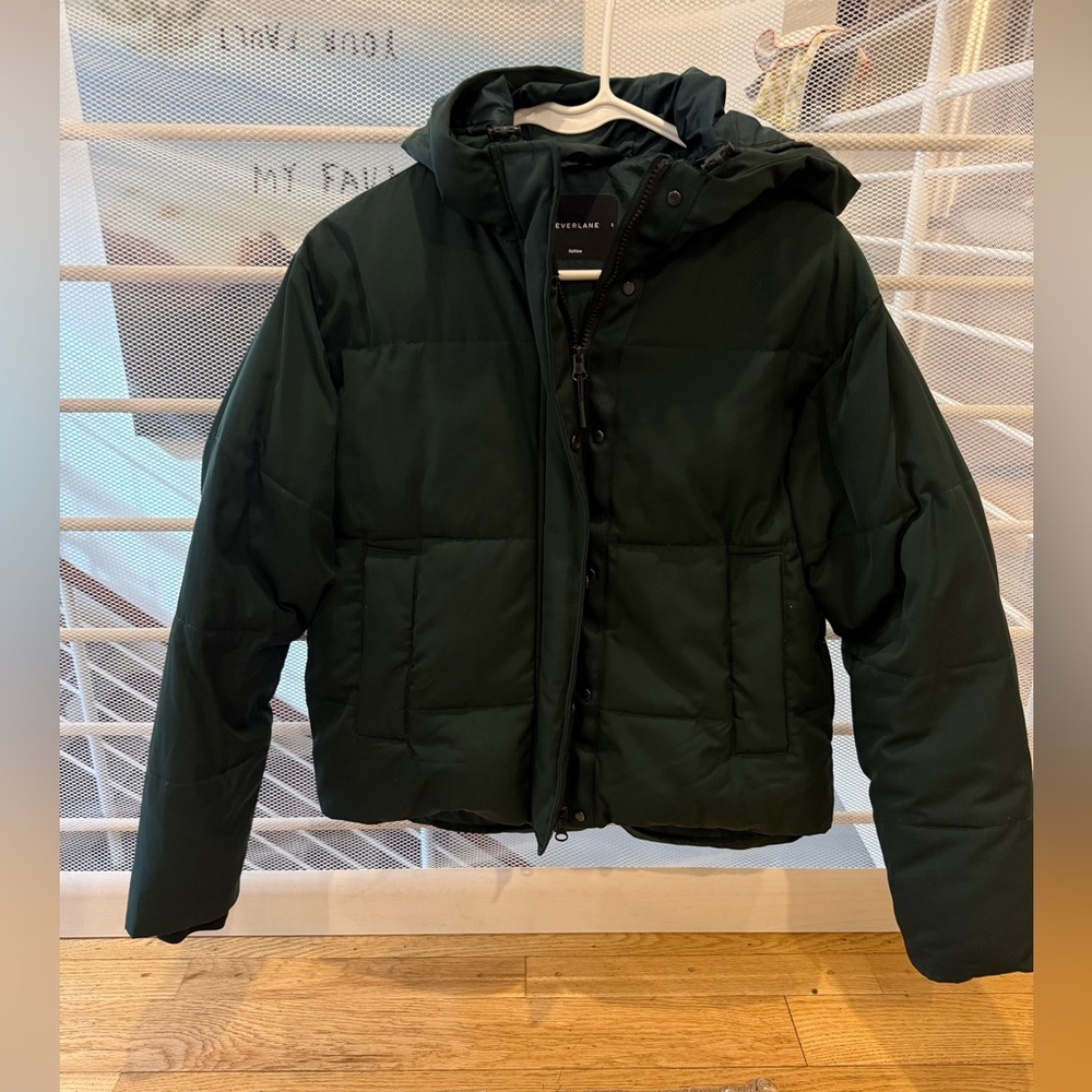 Everlane ReNew Short Puffer Jacket Green Size S Recycled Insulated Winter Coat